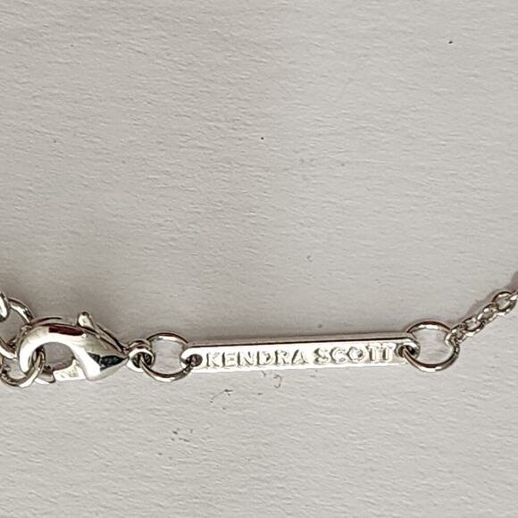 Kendra Scott Elisa necklace in silver with Opal Kyocera stone.‎ - Picture 6 of 9